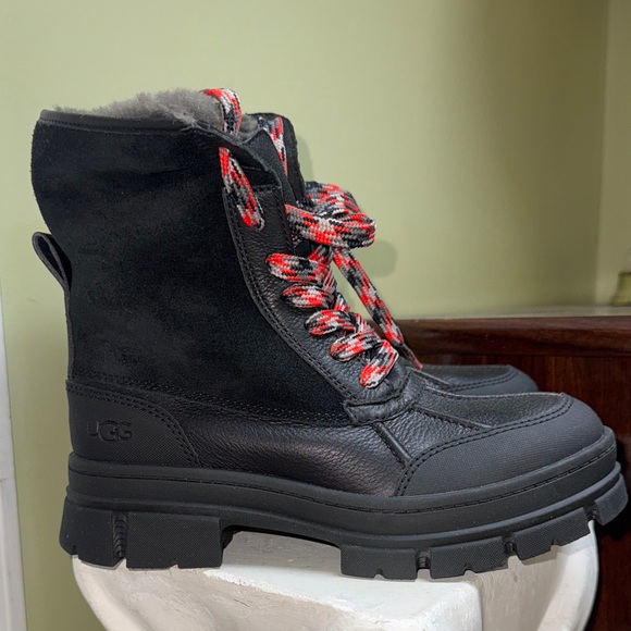 UGG Shoes - UGG Ashton Addie Waterproof Women's black Winter Boots size 7.5 H1N1